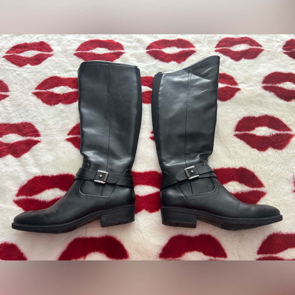 Black Baretraps boots
